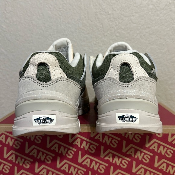 Vans Amazon Trailhead Sneakers Trk Buttercream men’s size 7.5 or women’s size 9 - Picture 6 of 11